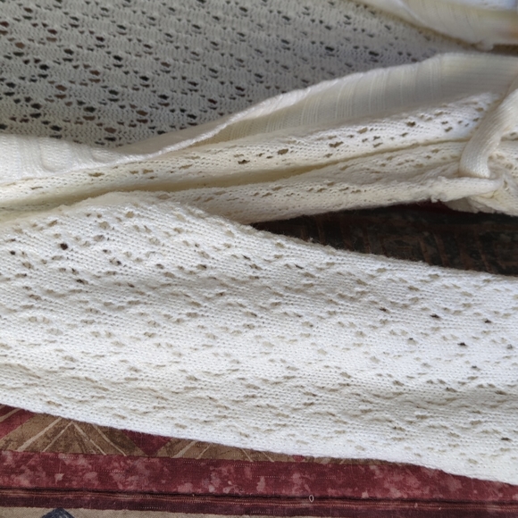 White knit wrap sweater - Picture 2 of 9